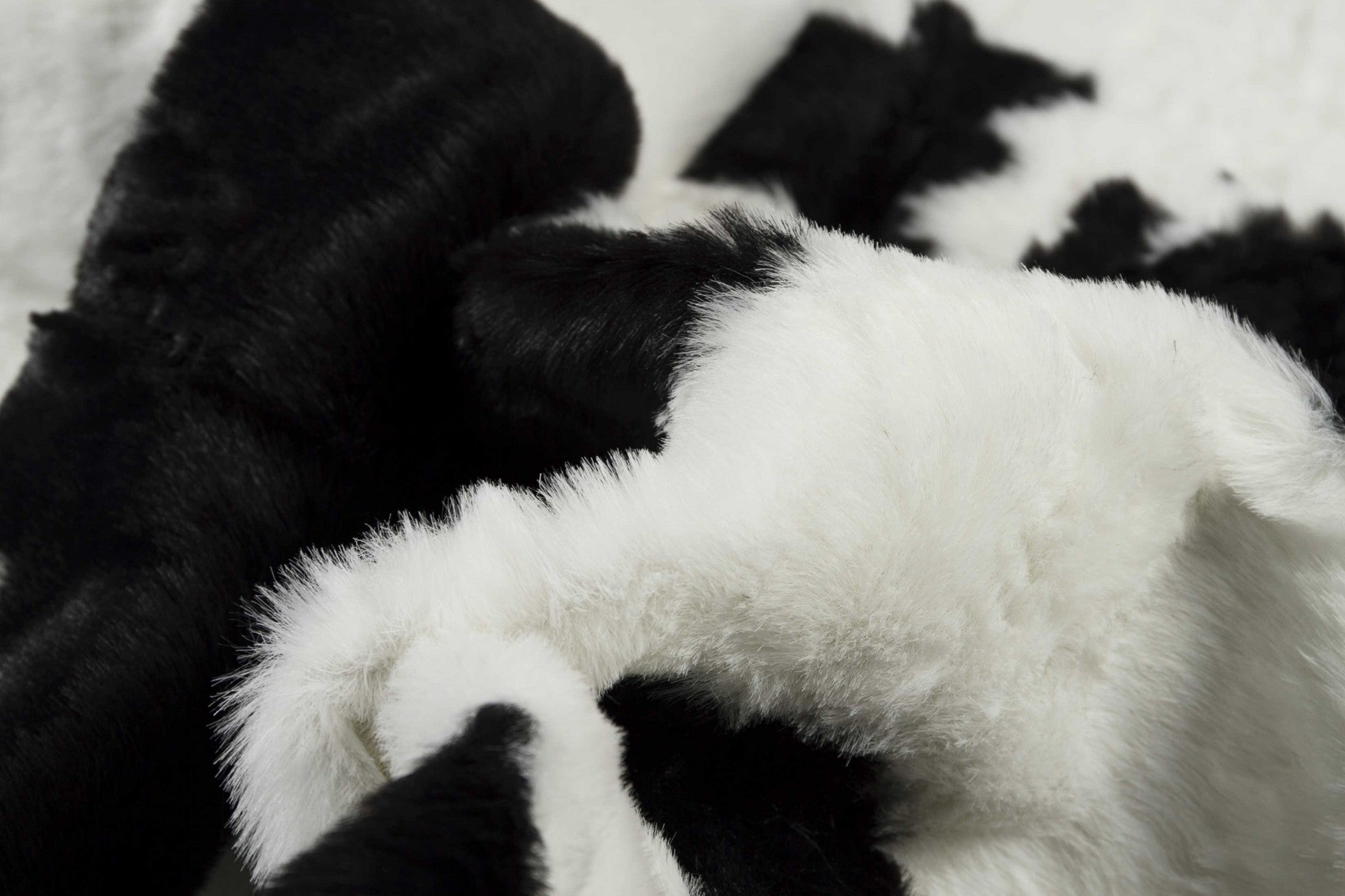 Black and White Cowhide Print Washable Area Rug
